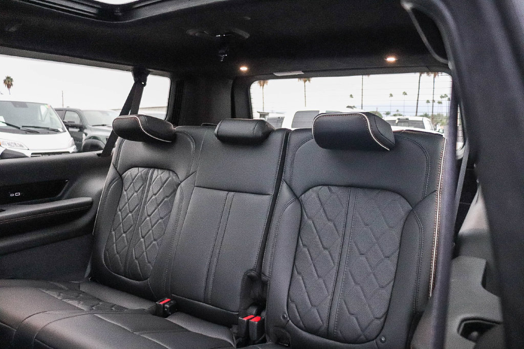 New 2026 Jeep Grand Wagoneer L Summit AWD/4WD image 23