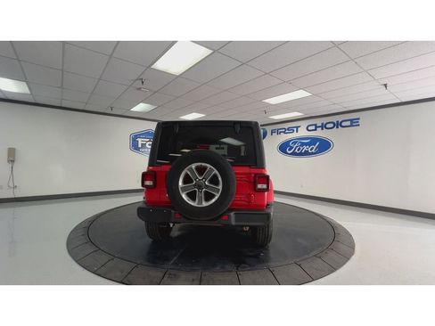 Used 2020 Jeep Wrangler Unlimited Sahara AWD/4WD image 9