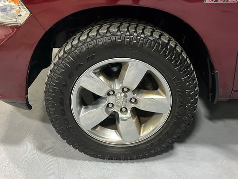 Used 2019 RAM 1500 Express w/ Express Value Package AWD/4WD image 8