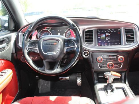 Used 2019 Dodge Charger Scat Pack w/ Dynamics Package RWD image 15