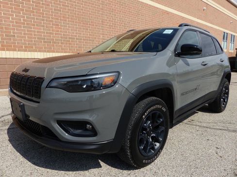 Used 2022 Jeep Cherokee Latitude w/ Sun & Sound Group image 6