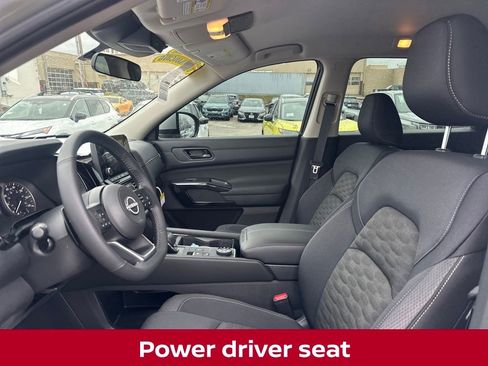 New 2025 Nissan Pathfinder SV w/ Black Appearance Package image 12