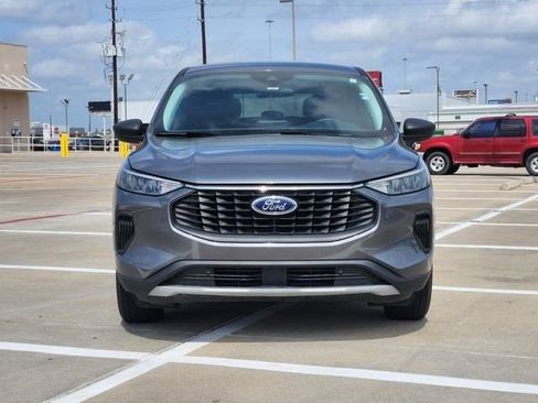 Used 2023 Ford Escape Active image 2