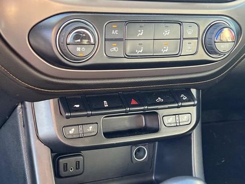 Used 2022 GMC Canyon AT4 w/ Trailering Package AWD/4WD image 16