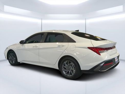 Used 2025 Hyundai Elantra Blue w/ Cargo Package image 5