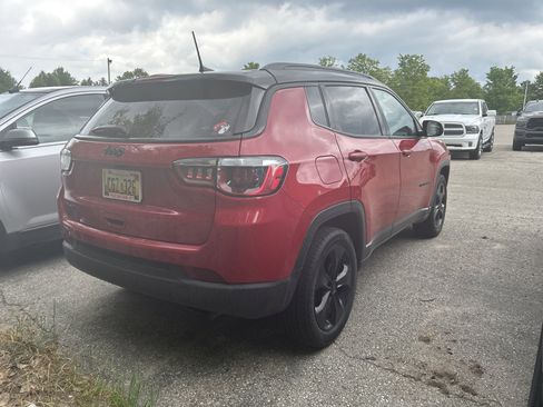 Used 2020 Jeep Compass Latitude AWD/4WD image 3
