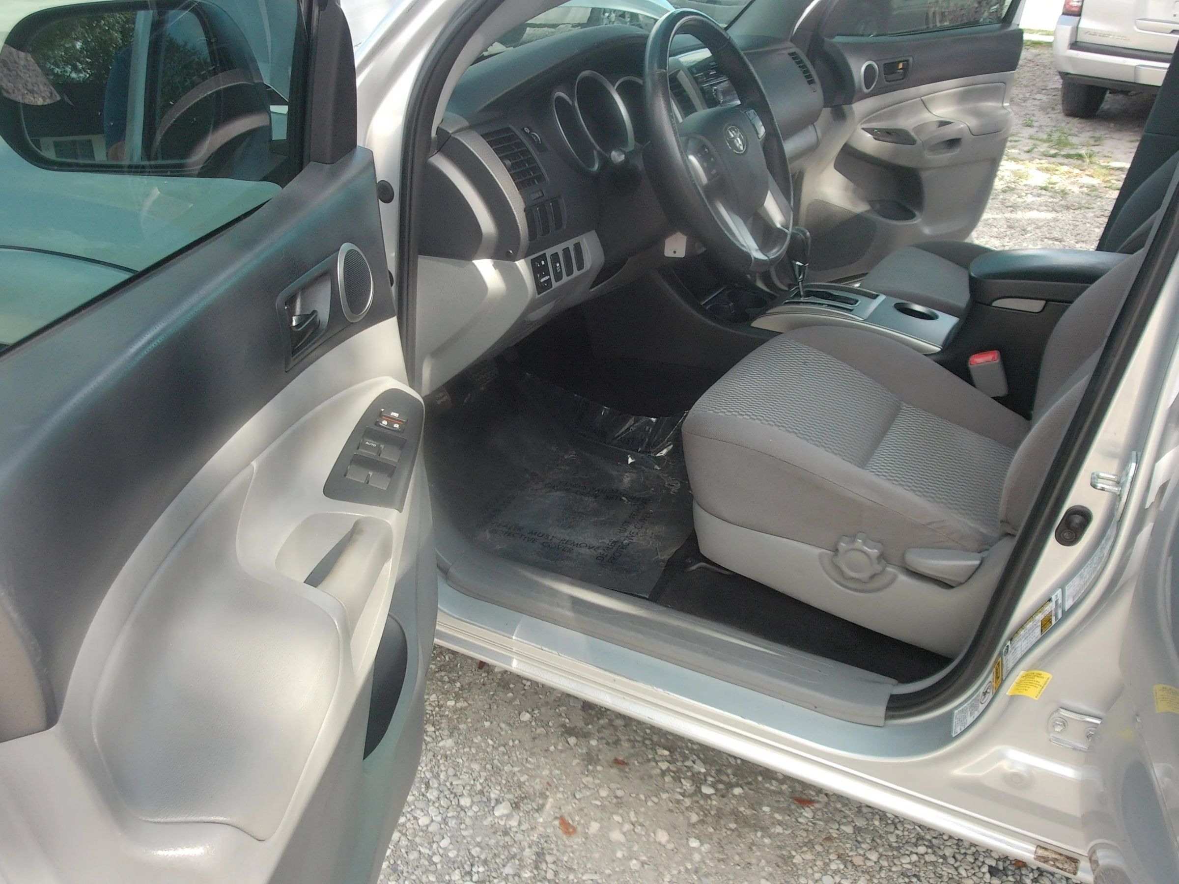 Used 2012 Toyota Tacoma 2WD Double Cab w/ SR5 Pkg image 10