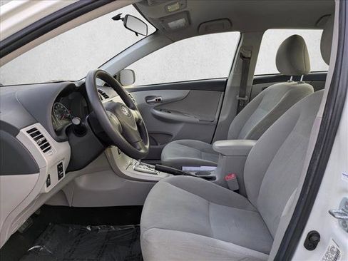 Used 2013 Toyota Corolla LE image 15