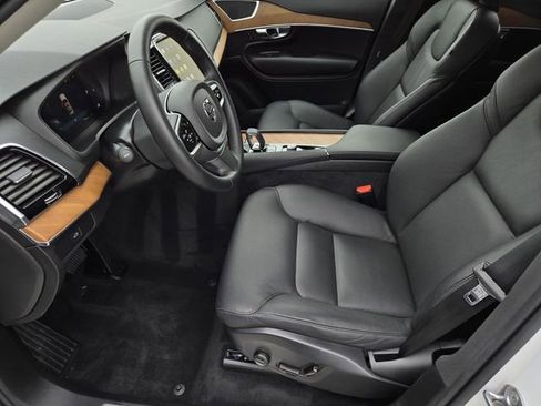 Used 2025 Volvo XC90 B6 Ultra AWD/4WD image 22