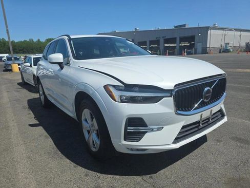 Used 2022 Volvo XC60 B5 Momentum AWD/4WD image 3