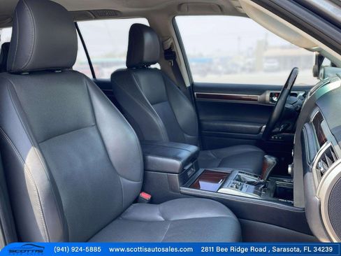 Used 2019 Lexus GX 460 image 19