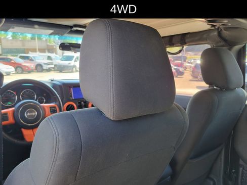 Used 2012 Jeep Wrangler Unlimited Sahara w/ Dual Top Group AWD/4WD image 12