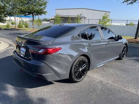 Used 2025 Toyota Camry SE w/ Convenience Package FWD image 6