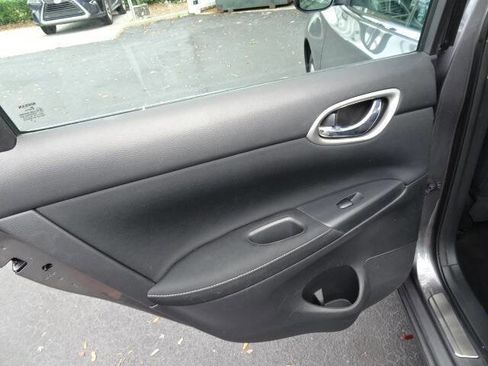 Used 2015 Nissan Sentra S image 24