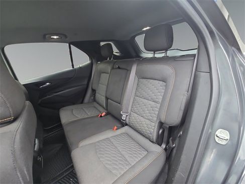 Used 2020 Chevrolet Equinox LT image 17