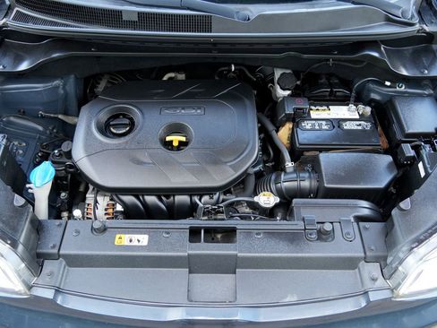 Used 2015 Kia Soul + w/ Primo Package FWD image 36