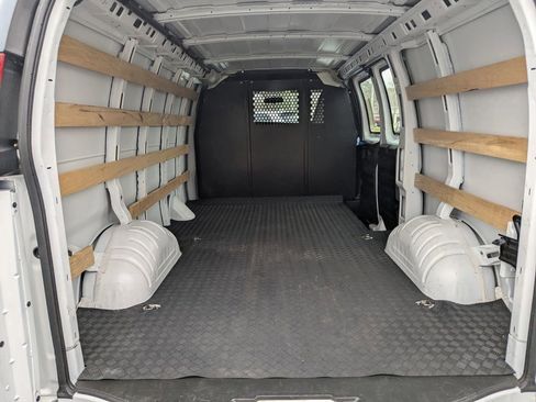 Used 2024 Chevrolet Express 2500 Work Van w/ Driver Convenience Package image 15