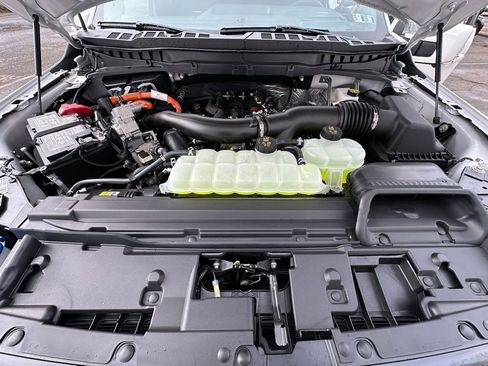 New 2025 Ford F150 Platinum w/ Equipment Group 702A High AWD/4WD image 27