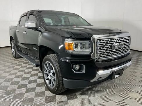 Used 2018 GMC Canyon Denali image 3