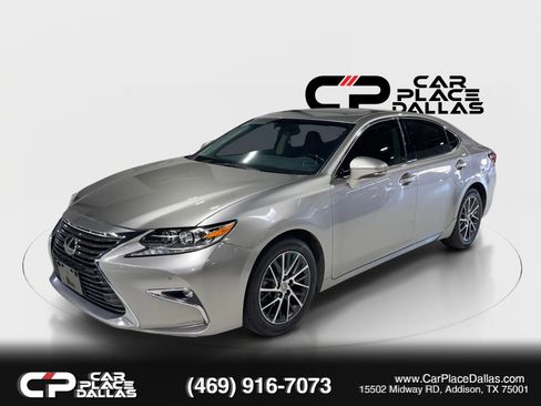 Used 2018 Lexus ES 350 w/ Luxury Package w/Wood Trim FWD image 3