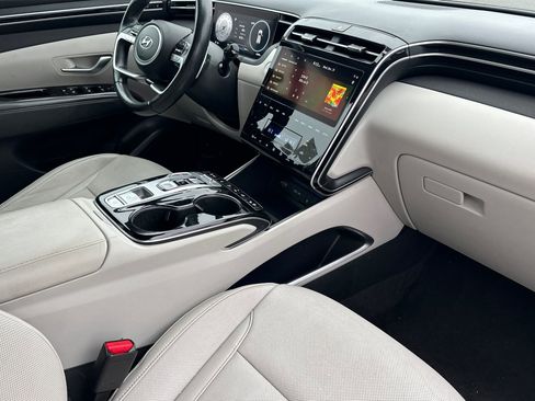 Used 2024 Hyundai Tucson Limited image 16