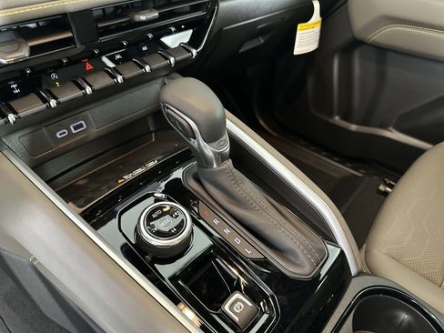 New 2025 Chevrolet Colorado ZR2 w/ Technology Package image 16