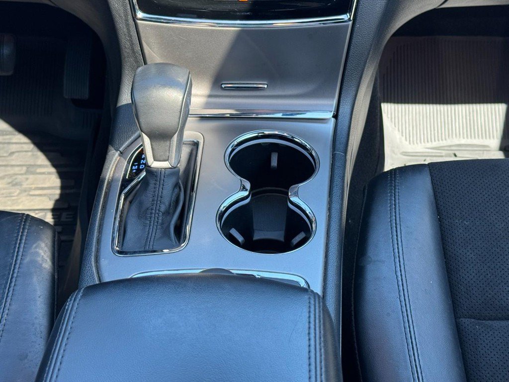 Used 2019 Jeep Grand Cherokee Altitude AWD/4WD image 14