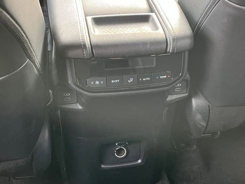 Used 2025 Toyota Grand Highlander FWD image 26