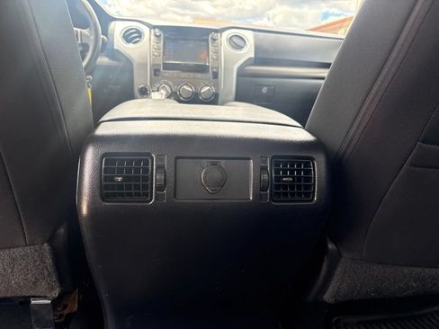 Used 2018 Toyota Tundra SR5 w/ SR5 Upgrade Package AWD/4WD image 12