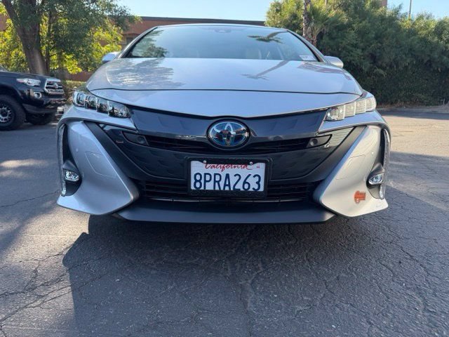 Used 2020 Toyota Prius Prime Limited FWD image 3