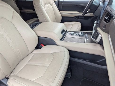 Used 2024 Ford Expedition Max Limited image 10