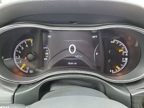 Used 2020 Jeep Grand Cherokee Limited image 30