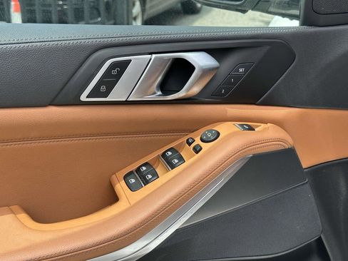 Used 2021 BMW X5 xDrive40i w/ Premium Essential Package image 13