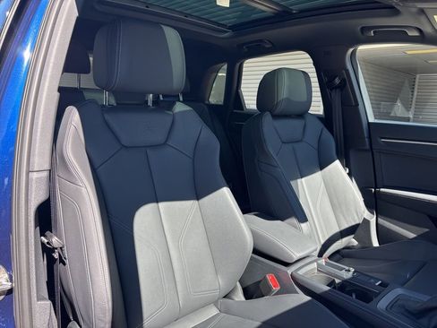 Certified 2025 Audi Q3 2.0T Premium w/ Convenience Package image 16