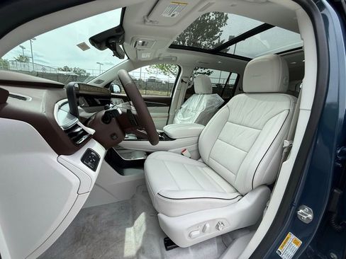 New 2026 Buick Enclave Avenir w/ Super Cruise Package AWD/4WD image 5