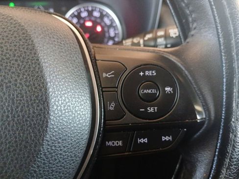 Used 2022 Toyota RAV4 XLE Premium FWD image 10
