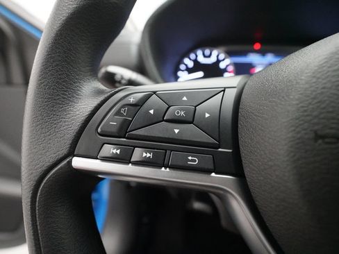 Used 2023 Nissan Sentra SV FWD image 17