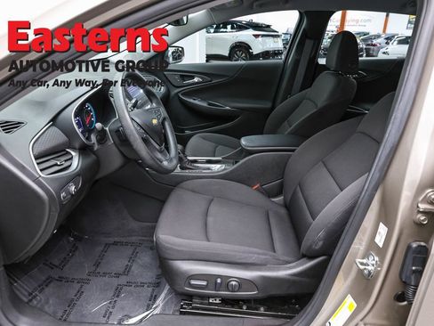Used 2022 Chevrolet Malibu LS w/ Driver Confidence Package II FWD image 14