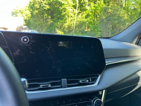 Used 2025 Chevrolet Equinox LT image 17