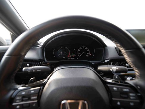 Used 2025 Honda Civic Sport image 15