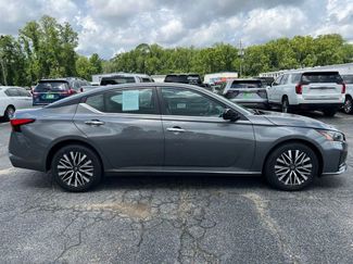 Used 2025 Nissan Altima 2.5 SV FWD video 2