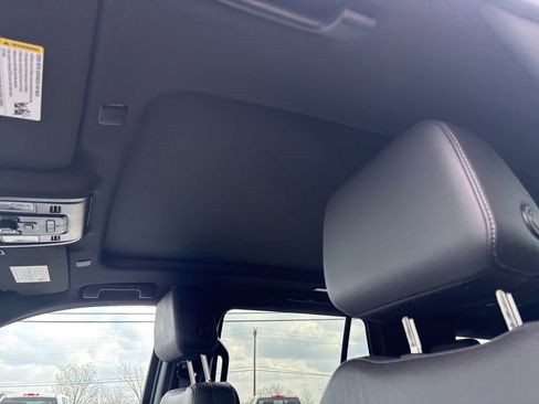 Used 2023 Chevrolet Tahoe Z71 w/ Luxury Package image 12