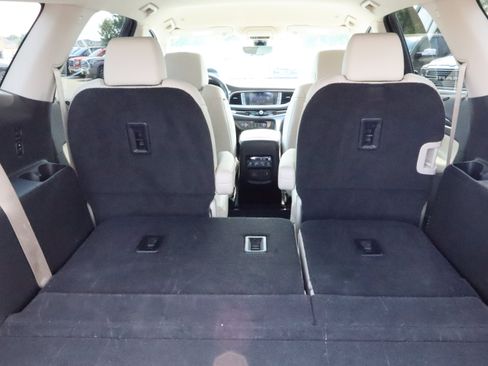 Used 2024 Buick Enclave Premium AWD/4WD image 15