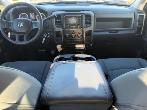 Used 2015 RAM 3500 Tradesman w/ Chrome Appearance Group image 15