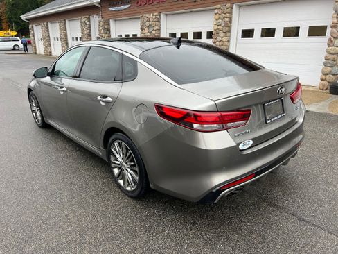 Used 2018 Kia Optima SX w/ Technology Package image 7