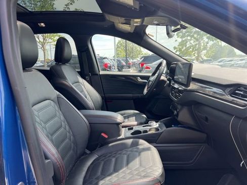 Used 2023 Ford Escape ST-Line Elite w/ Premium Technology Package AWD/4WD image 11