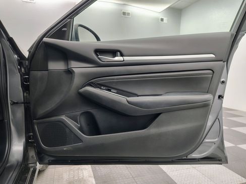 Used 2023 Nissan Altima 2.5 SV w/ SV Premium Package AWD/4WD image 26