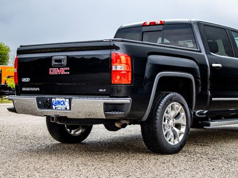 Used 2015 GMC Sierra 1500 SLT w/ SLT Crew Cab Value Package AWD/4WD image 18