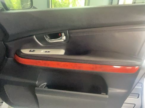 Used 2004 Lexus RX 330 AWD image 41