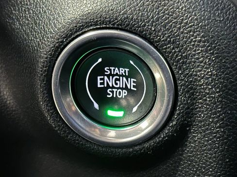 Used 2022 Chevrolet Silverado 1500 RST AWD/4WD image 32